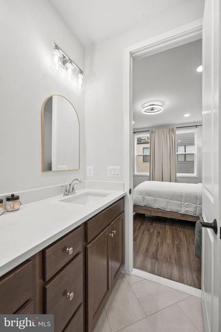 4966 LACHLAN MEWS, Alexandria, VA 22304