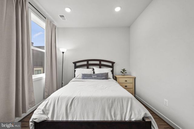 4966 LACHLAN MEWS, Alexandria, VA 22304
