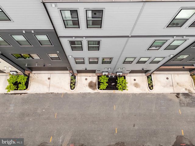 4966 LACHLAN MEWS, Alexandria, VA 22304