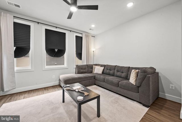 4966 LACHLAN MEWS, Alexandria, VA 22304