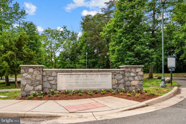 4966 LACHLAN MEWS, Alexandria, VA 22304