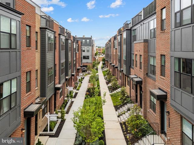 4966 LACHLAN MEWS, Alexandria, VA 22304