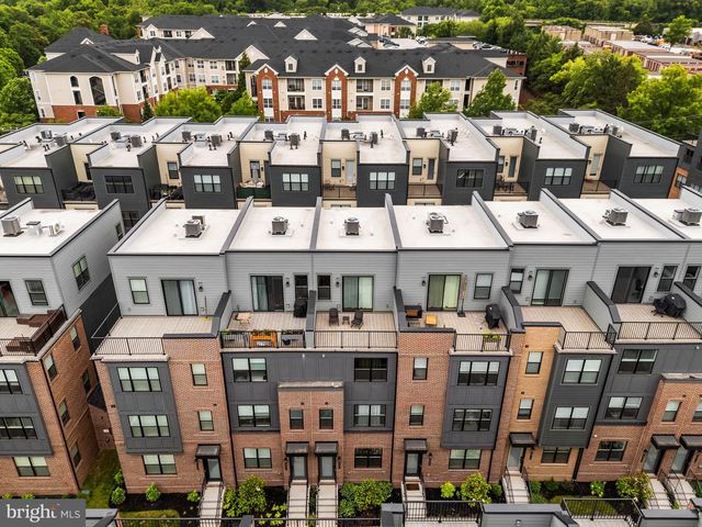 4966 LACHLAN MEWS, Alexandria, VA 22304