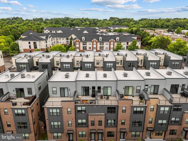 4966 LACHLAN MEWS, Alexandria, VA 22304
