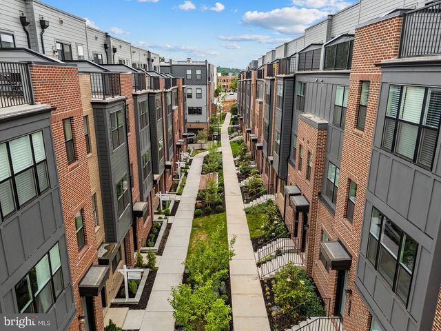 4966 LACHLAN MEWS, Alexandria, VA 22304