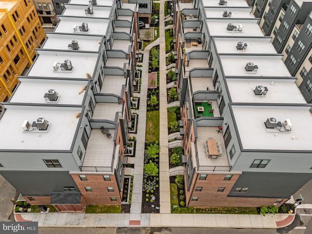 4966 LACHLAN MEWS, Alexandria, VA 22304