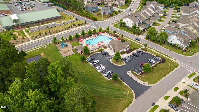 1869 Blue Jay Point, Apex, NC 27502