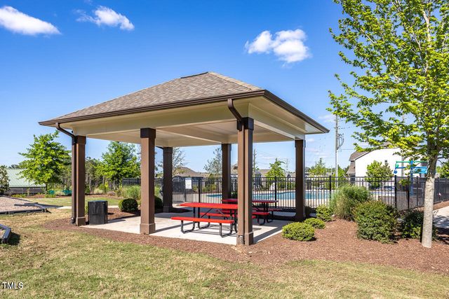 1869 Blue Jay Point, Apex, NC 27502