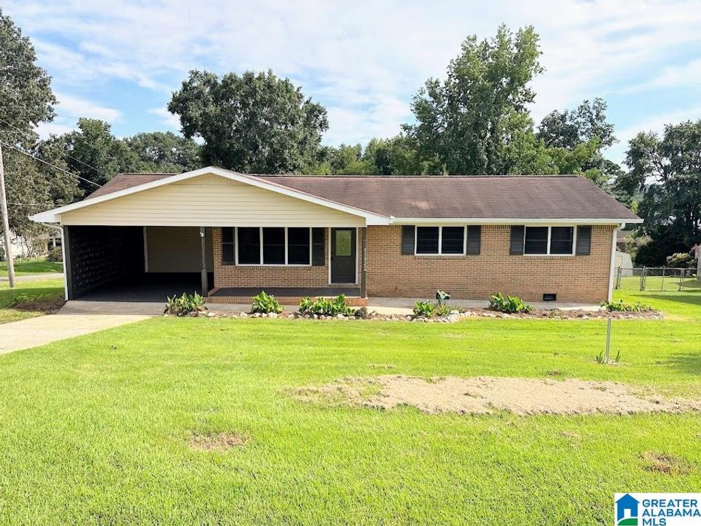 1422 CLAIRMONT DRIVE, Weaver, AL 36277