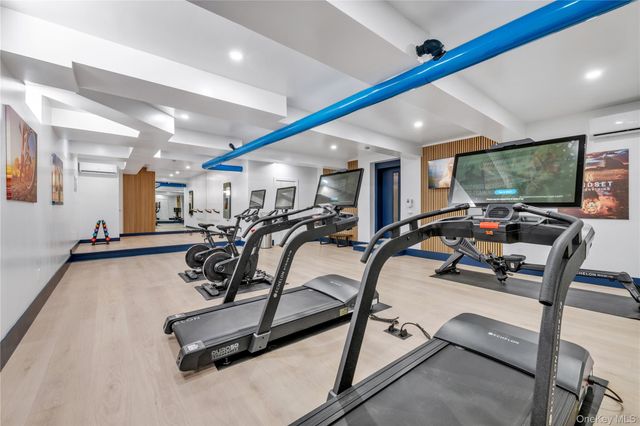 21 Barstow Road 6C, Great Neck, NY 11021