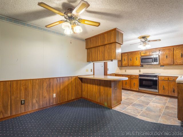 350 SW 4th Street, Krebs, OK 74554