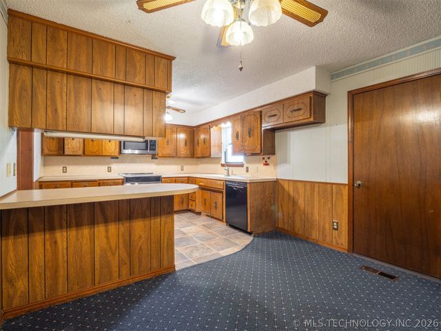 350 SW 4th Street, Krebs, OK 74554