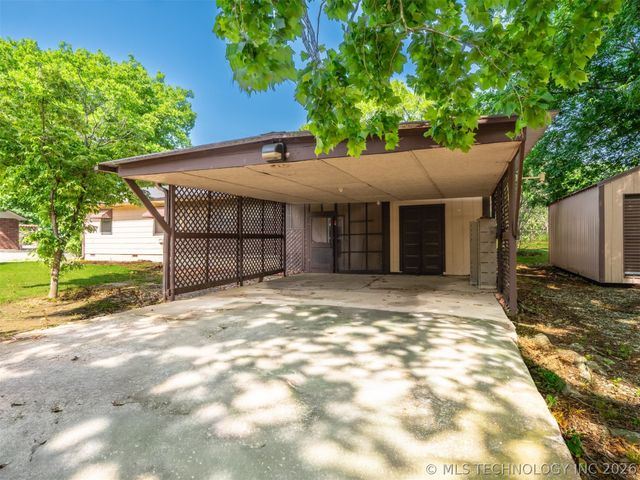 350 SW 4th Street, Krebs, OK 74554