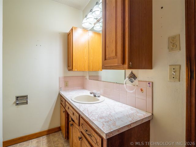 350 SW 4th Street, Krebs, OK 74554