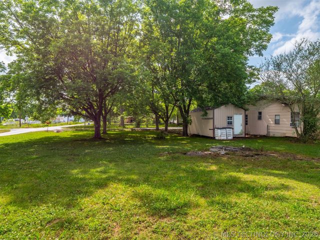 350 SW 4th Street, Krebs, OK 74554