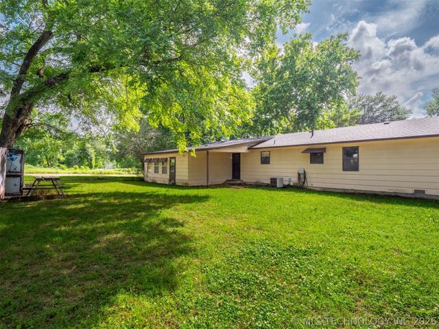 350 SW 4th Street, Krebs, OK 74554
