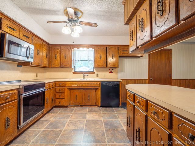 350 SW 4th Street, Krebs, OK 74554