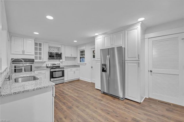 113 Westonia RD, Chesapeake, VA 23323