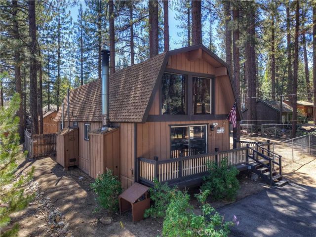 551 Conklin Road, Big Bear Lake, CA 92315