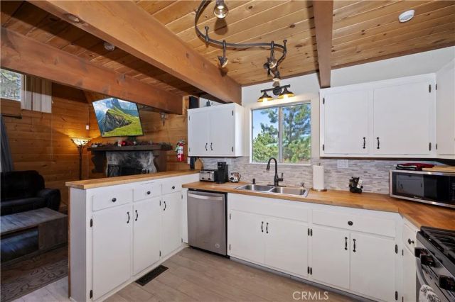 551 Conklin Road, Big Bear Lake, CA 92315