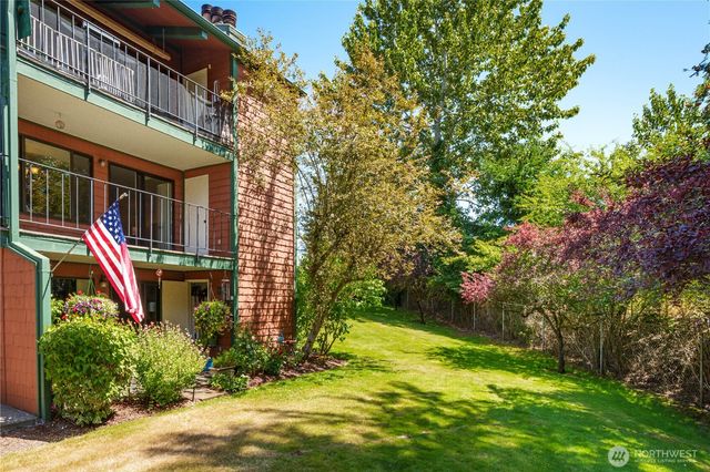 7301 N Skyview Place #B201, Tacoma, WA 98406