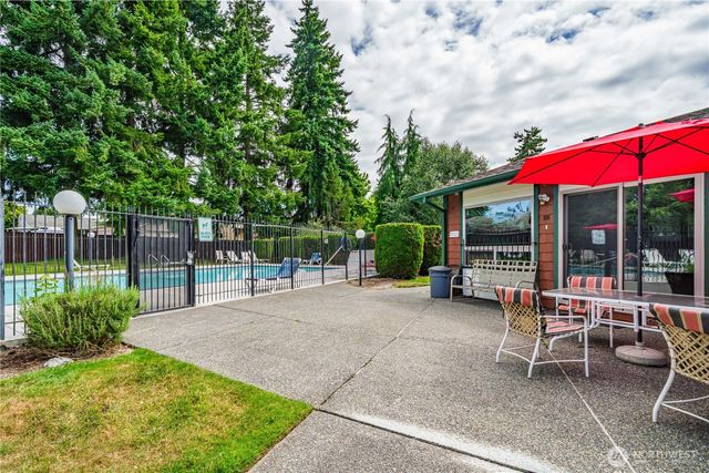 7301 N Skyview Place #B201, Tacoma, WA 98406
