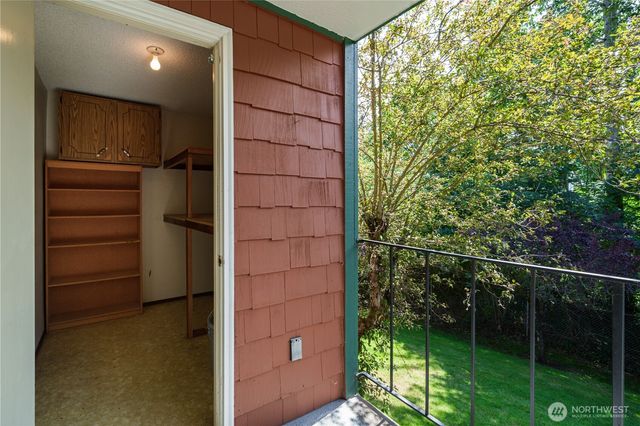 7301 N Skyview Place #B201, Tacoma, WA 98406