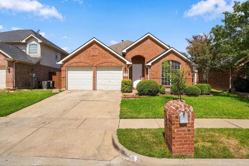 3105 Nighthawk Lane, Little Elm, TX 75068 — exterior