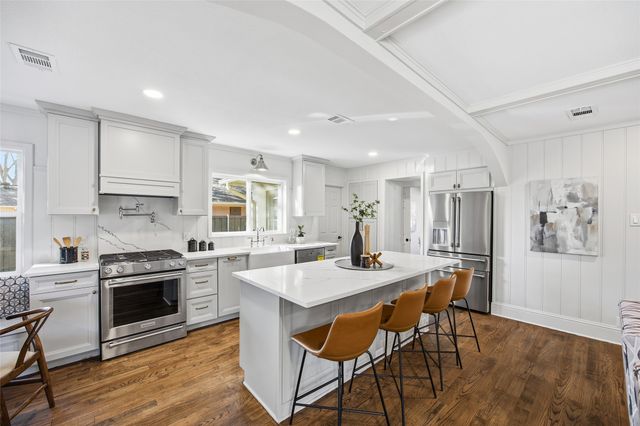 6116 E University Boulevard, Dallas, TX 75214