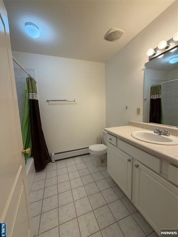 108 Parkview Drive, Teaneck, NJ 07666