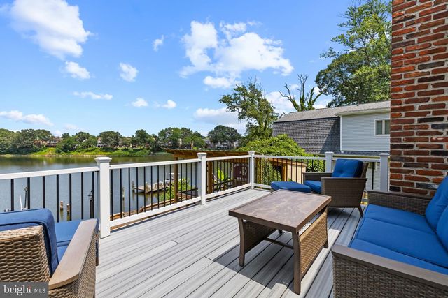 7580 BEACH DR, Pasadena, MD 21122