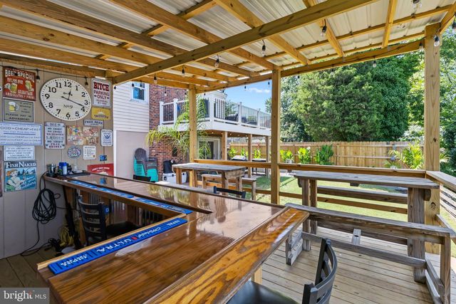 7580 BEACH DR, Pasadena, MD 21122