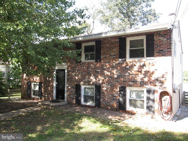 7580 BEACH DR, Pasadena, MD 21122