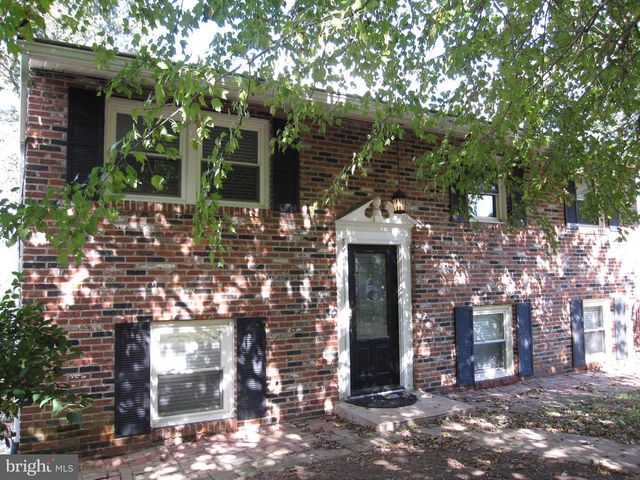 7580 BEACH DR, Pasadena, MD 21122