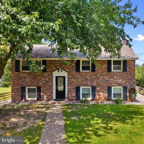 7580 BEACH DR, Pasadena, MD 21122