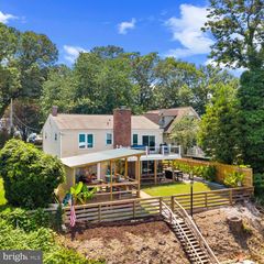 7580 BEACH DR, Pasadena, MD 21122