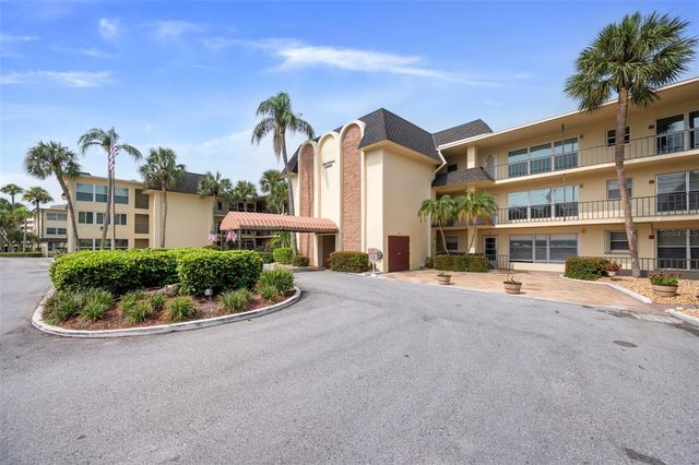 4780 COVE CIRCLE STREET 103, St Petersburg, FL 33708