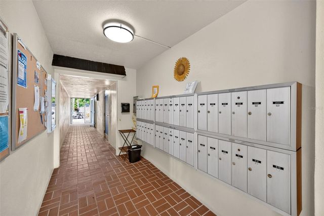 4780 COVE CIRCLE STREET 103, St Petersburg, FL 33708