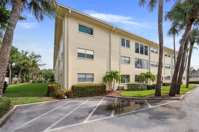 4780 COVE CIRCLE STREET 103, St Petersburg, FL 33708