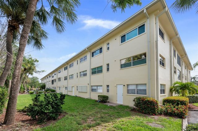 4780 COVE CIRCLE STREET 103, St Petersburg, FL 33708