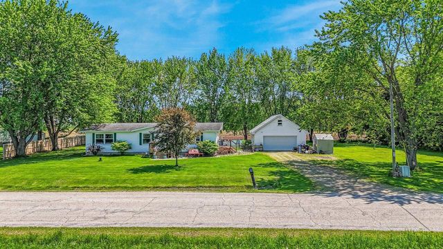 N8053 HICKORY ROAD, Bear Creek, WI 54922