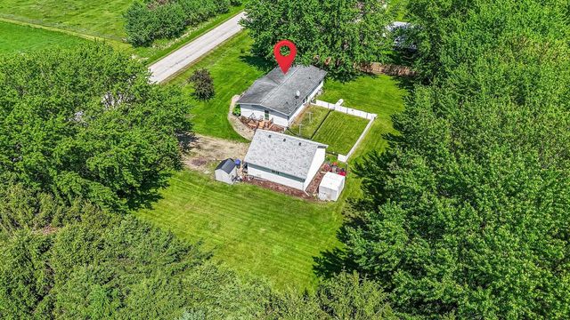 N8053 HICKORY ROAD, Bear Creek, WI 54922