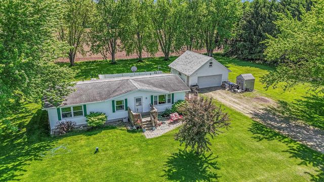 N8053 HICKORY ROAD, Bear Creek, WI 54922