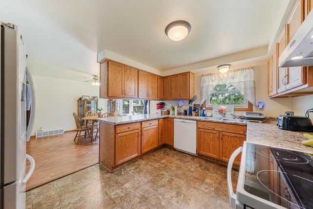 N8053 HICKORY ROAD, Bear Creek, WI 54922