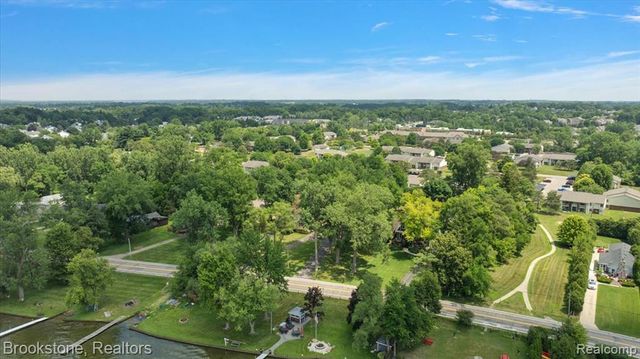 1167 E Lake Drive, Novi, MI 48377