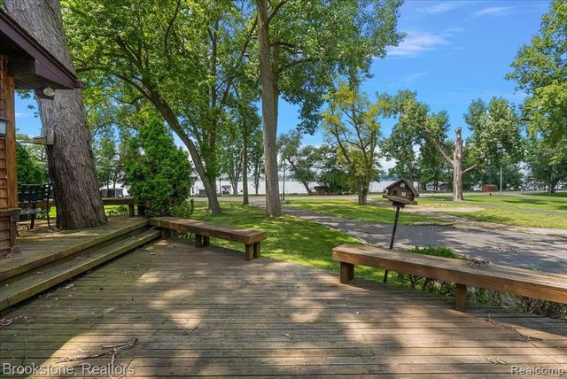 1167 E Lake Drive, Novi, MI 48377