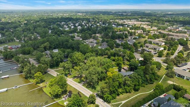1167 E Lake Drive, Novi, MI 48377
