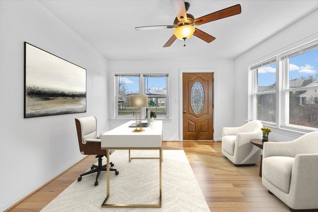 48 W Brentwood Drive, Palatine, IL 60074