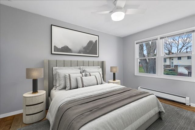 48 W Brentwood Drive, Palatine, IL 60074