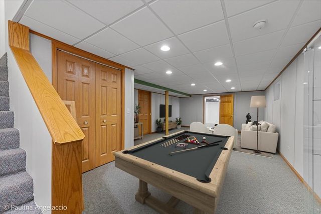 48 W Brentwood Drive, Palatine, IL 60074